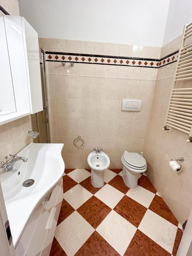 Apartment Large Close To The And Centre Pescara